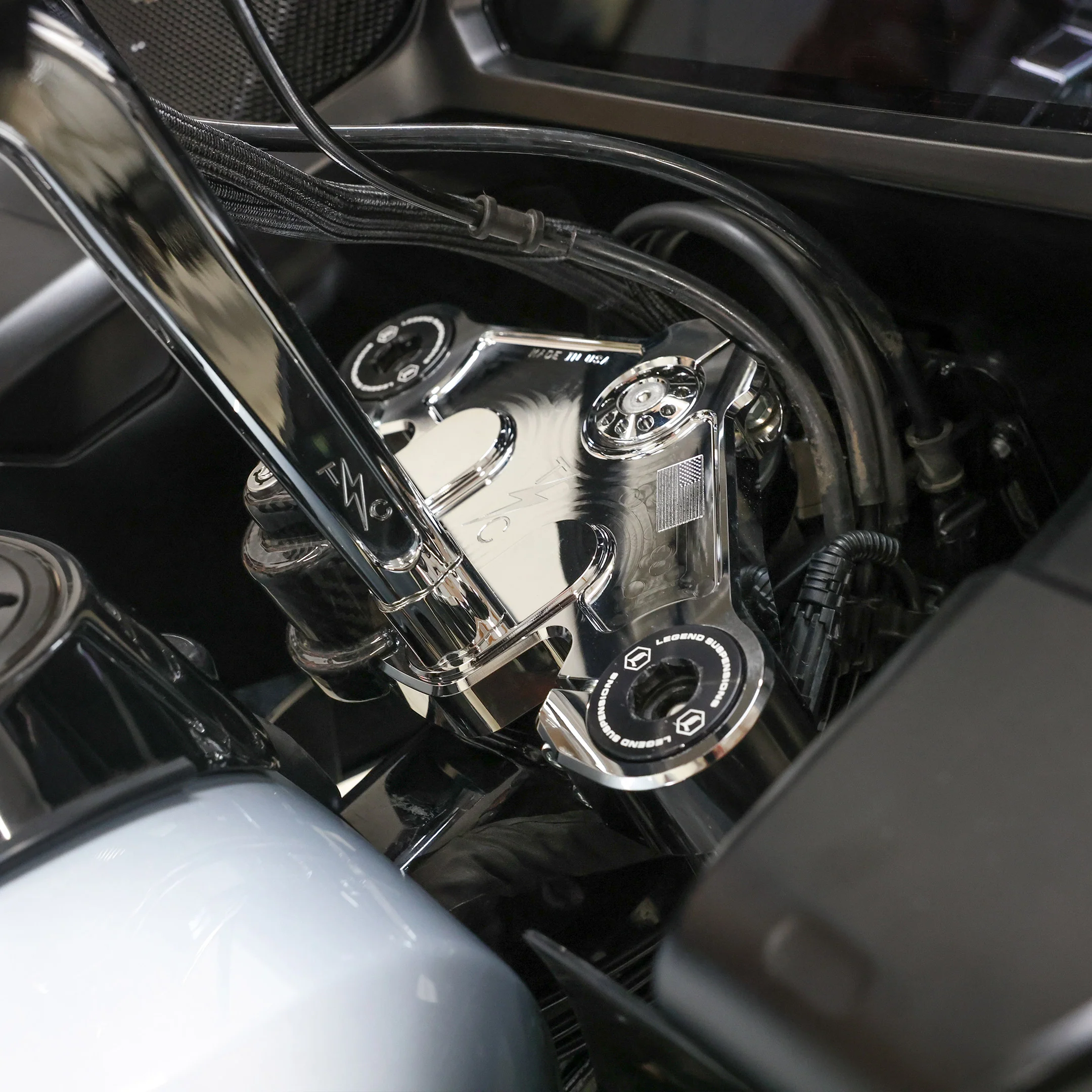 Top & Bottom Tree Kit | 2024+ Road Glide - Chrome - Image 7