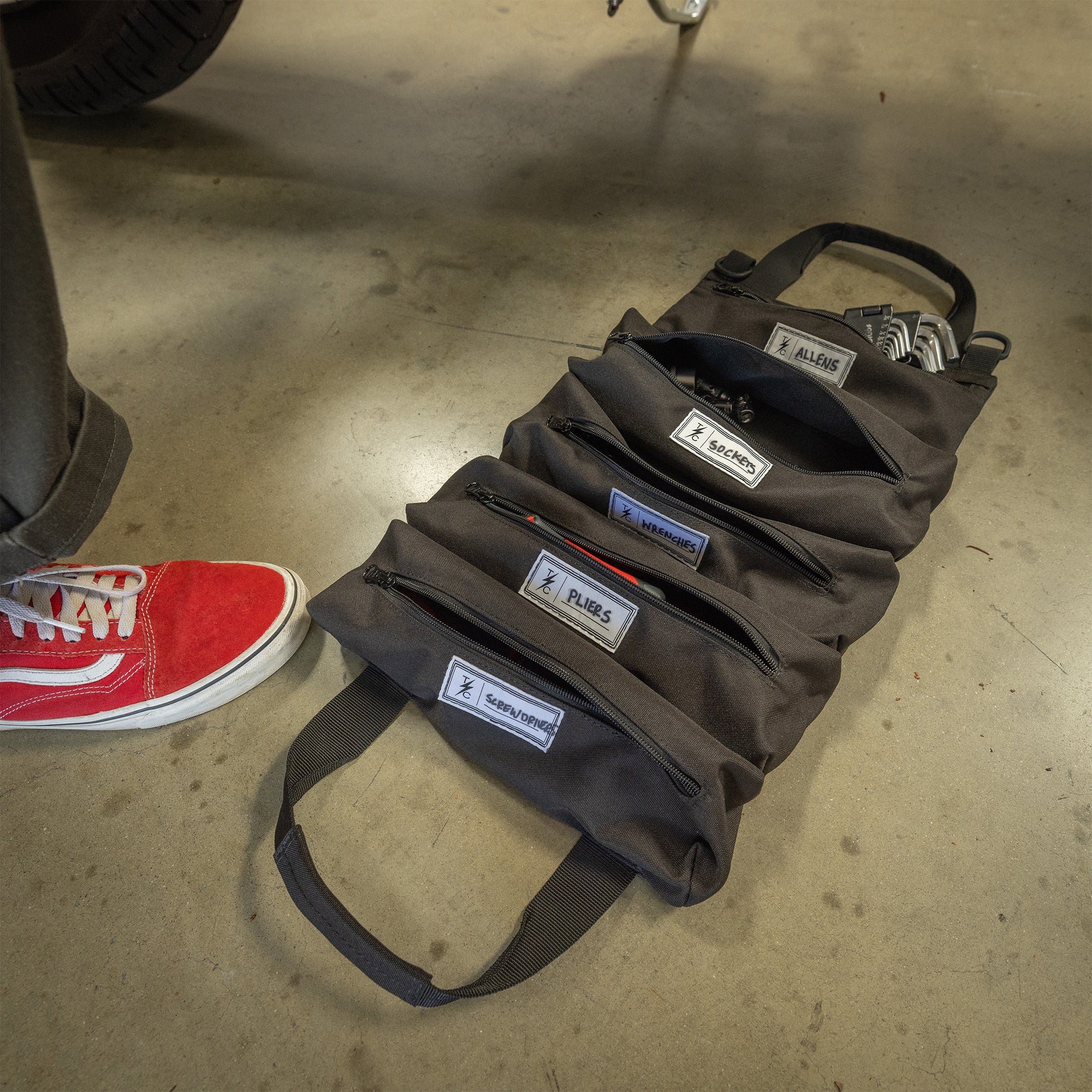Jumbo Tool Roll - Black - Image 10