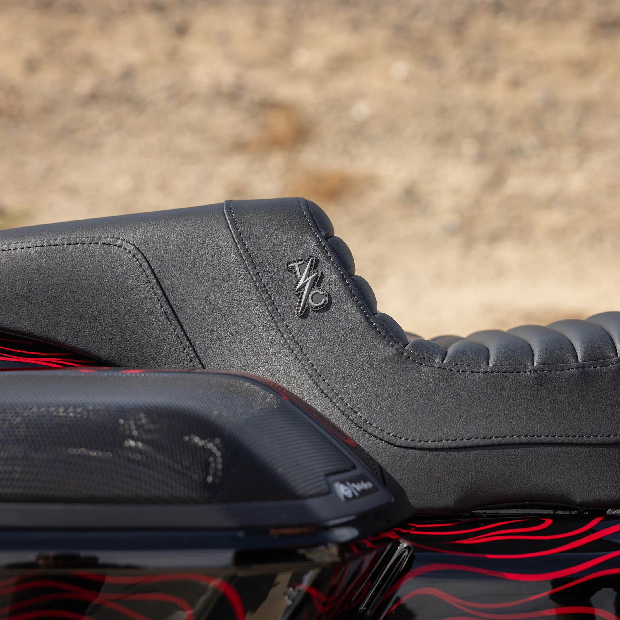 Thrashin® X Saddlemen® Step-Up™ Seat - Touring 2024-2025 - Tuck & Roll - Image 3