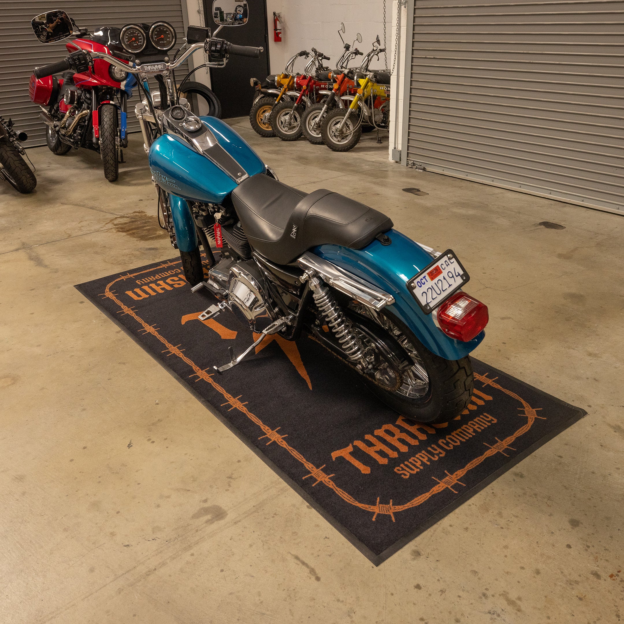 Wire - Carpeted Rubber Bike Mat - 8' x 3.5' - Image 5